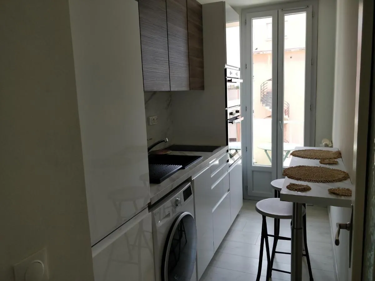 F2 Lumineux 8 Min A Pieds De La Plage Nizza Apartment